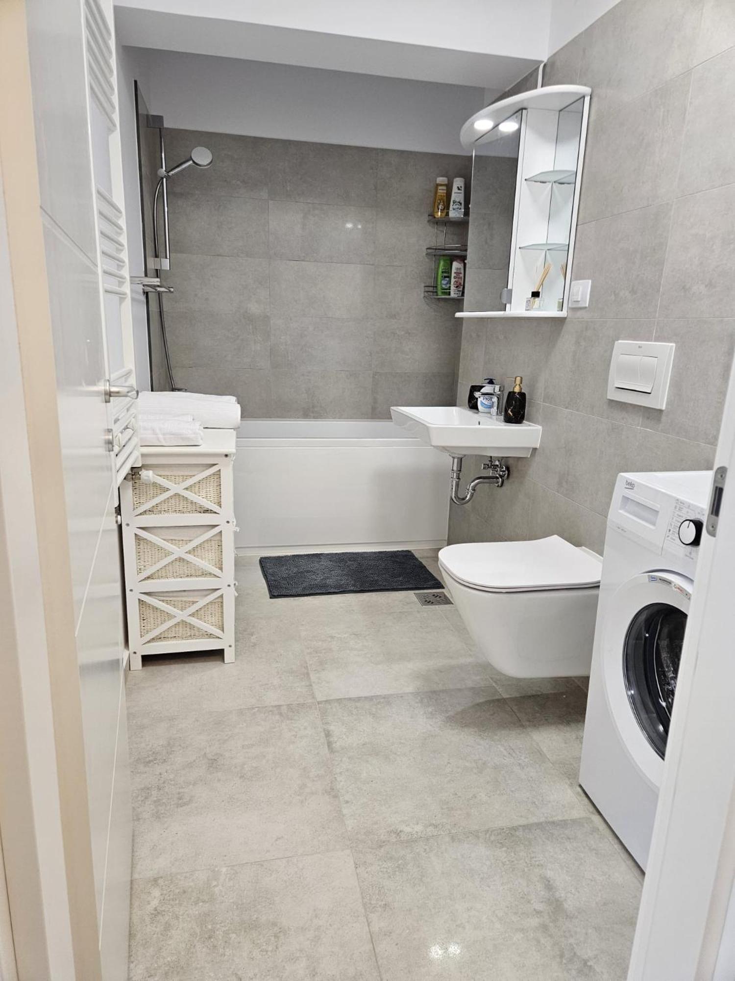Garsoniera Gabrielle Apartment Brasov Bagian luar foto