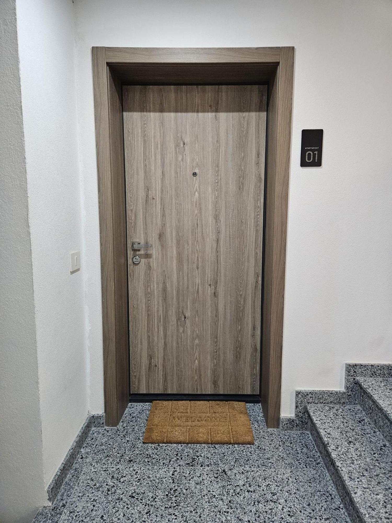 Garsoniera Gabrielle Apartment Brasov Bagian luar foto